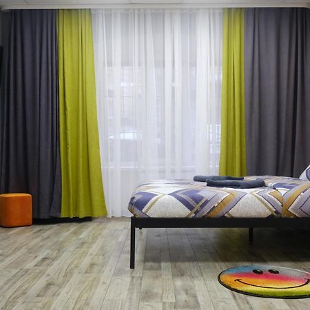 Uneed Rooms M1 Kiev Bagian luar foto