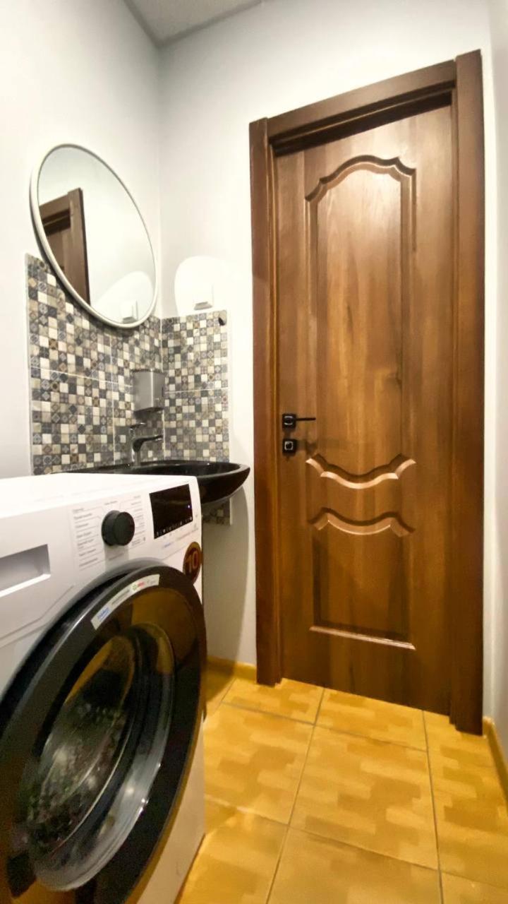 Uneed Rooms M1 Kiev Bagian luar foto
